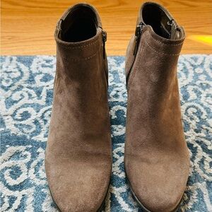 Blondo waterproof suede booties size 7